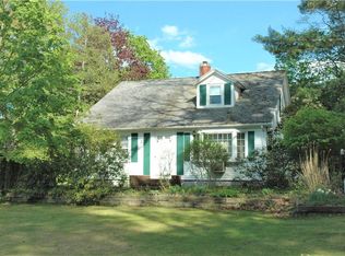 401 New Meadow Rd, Barrington, RI 02806