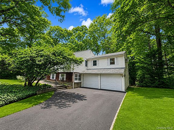 2nd image of 17 Arbor Lane