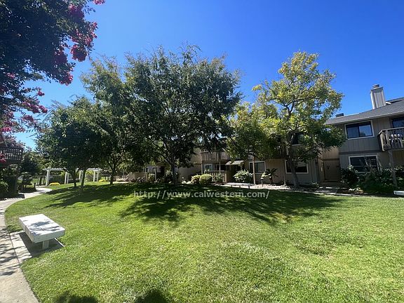 3rd image of 18898 Sara Park Cir