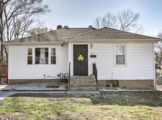 10621 E Hill Park Ter, Independence, MO 64052
