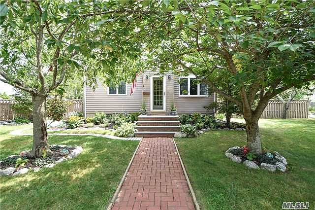 1st image of 450 Howard Ave