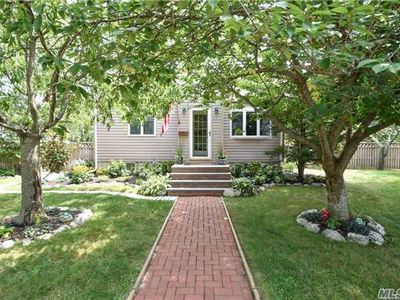 450 Howard Ave, Copiague, NY, 11726
