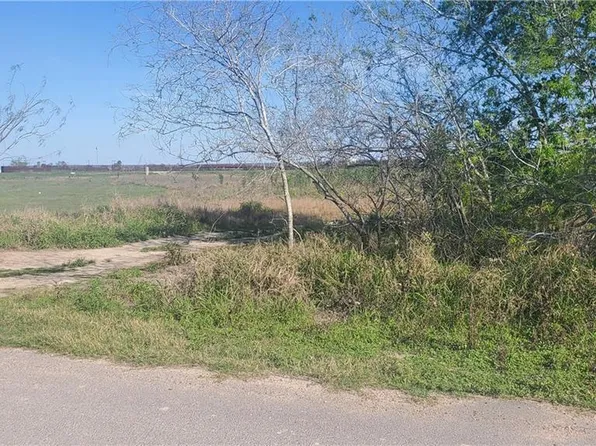 1704 Moon Lake Dr S, Weslaco, TX 78596