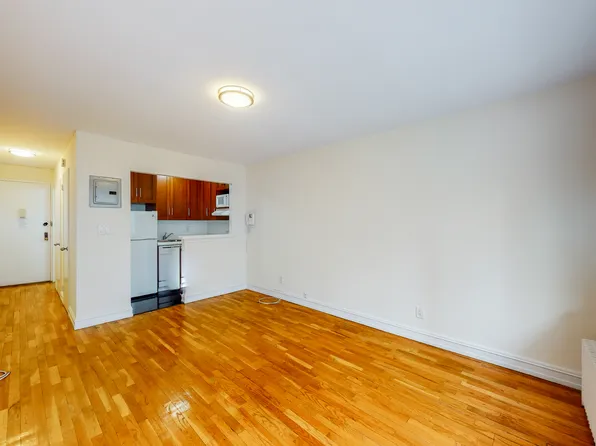 1661 York Avenue image 1 of 6