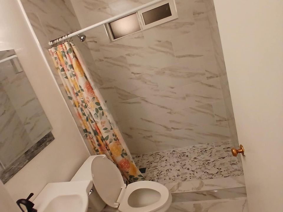 1st image of 4718 W Caplan St #2