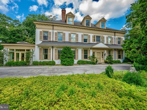 142 Grays Ln, Haverford, PA 19041