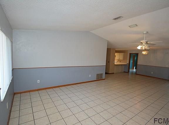 4th image of 8 Ferris Ln