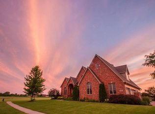 1710 Blue Jay Ln, Somonauk, IL 60552