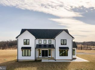 1868 Withers Larue Rd, Summit Point, WV 25446