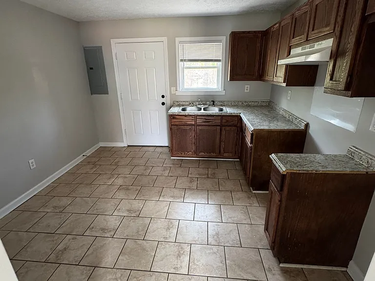 811 Scott St #4 — Photo 6