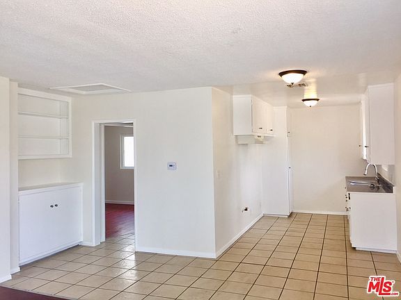 3rd image of 620 Myrtle Ave APT 4