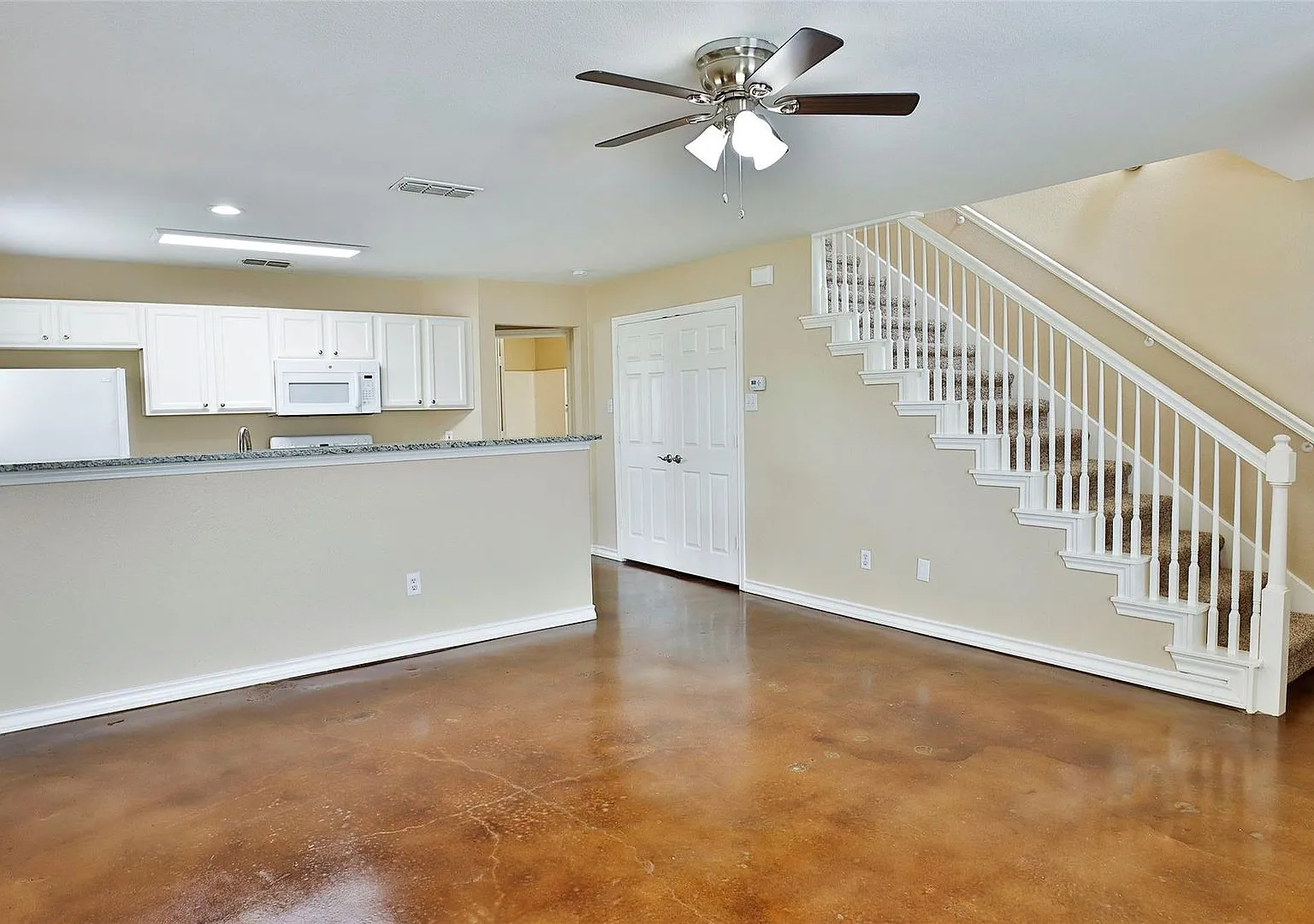 4-Bedroom, 2 Full Bath Rental in Joshua with Fenced Backyard $1,495/Month | Half Off 1st Month — Photo 3