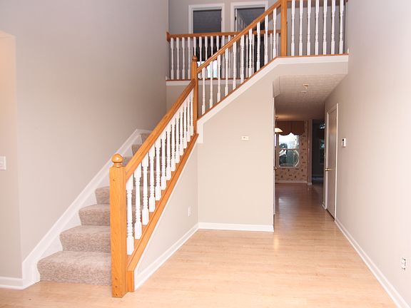 3rd image of 426 Tottenham Blvd