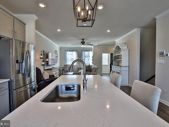 5th image of 5059 Silver Oak Dr