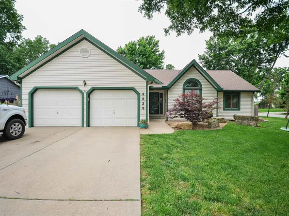 2025 Meadowlark Ln, Emporia, KS 66801