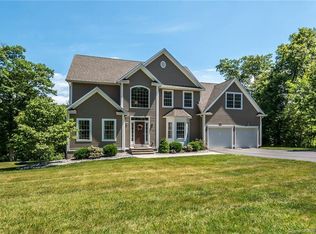 51 Warren Gln, Burlington, CT 06013