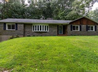 227 Covey Rd, Burlington, CT 06013