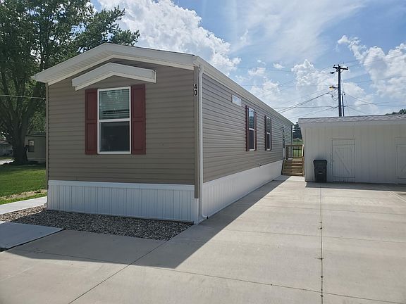Exterior Image-1-Clayton Wakarusa Redbud Estates