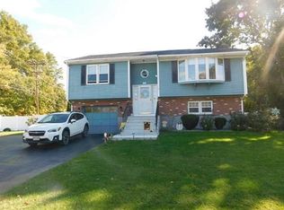 675 Elsbree St, Fall River, MA 02720