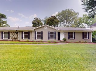 3643 Barclay Downs Dr, Charlotte, NC 28209