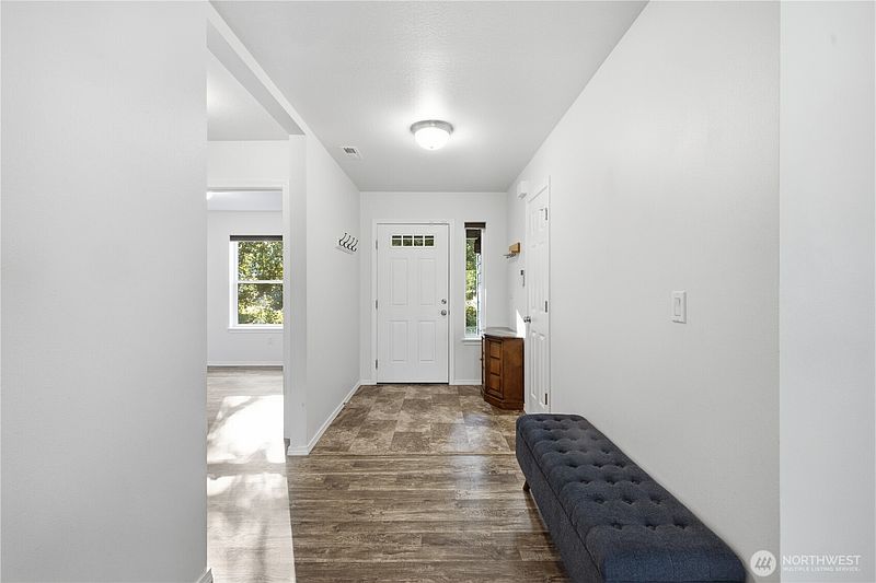 3rd image of 8024 Fairview Road SW