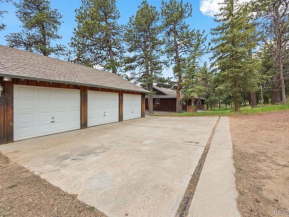 3rd image of 1590 S Lininger Drive