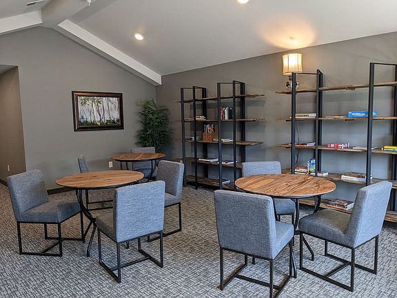 5th image of 301 24th Ave SE #106