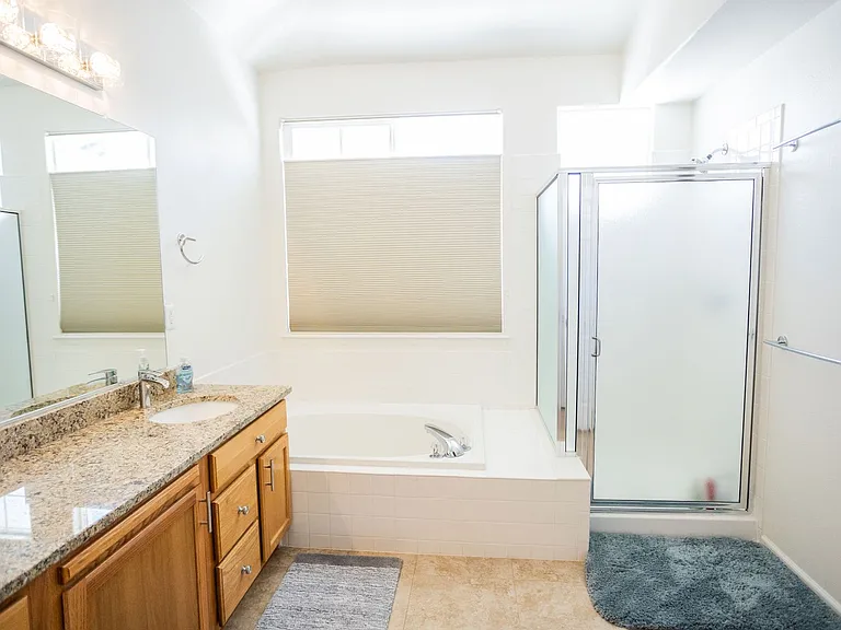 2960 Newport Cir — Photo 12