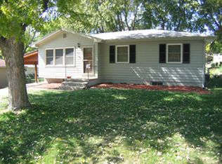 104 Center St, Glenwood, IA 51534
