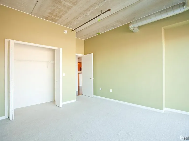 3670 Woodward Ave #410 — Photo 21