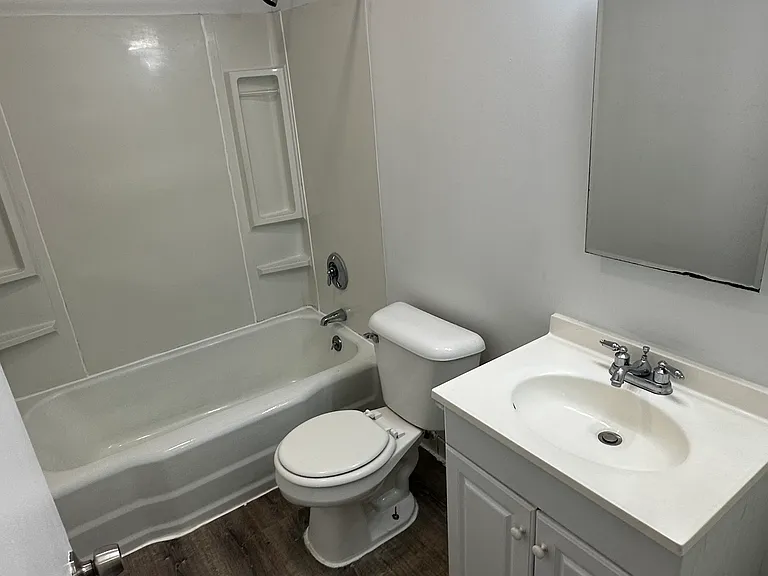 15 Patrick Henry St #14 — Photo 2