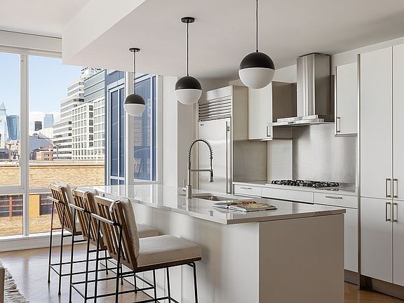 3rd image of 330 Spring St APT 6B