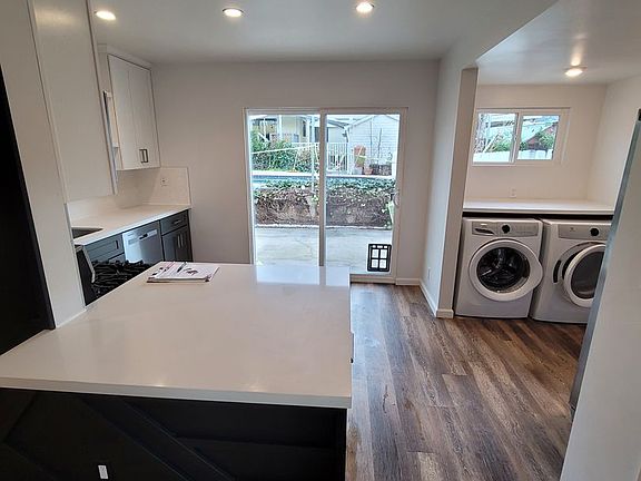 5th image of 6051-6053 Hillandale Dr #2