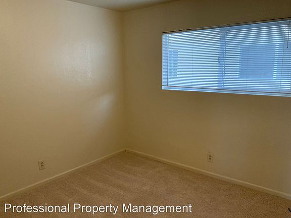 4th image of 2040 Stanton Ave Unit 1