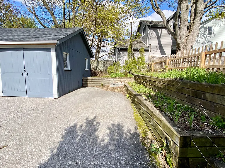 41 Arnold Cres #2 — Photo 16