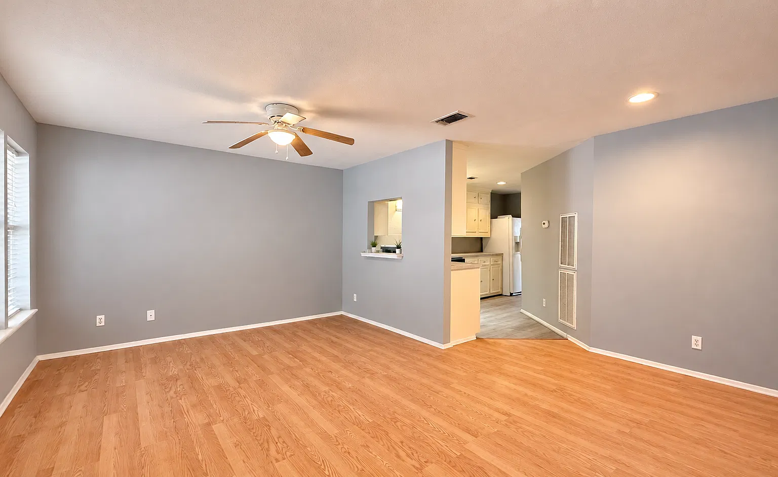 2 bed, 855 sqft, $1,750 — Photo 1