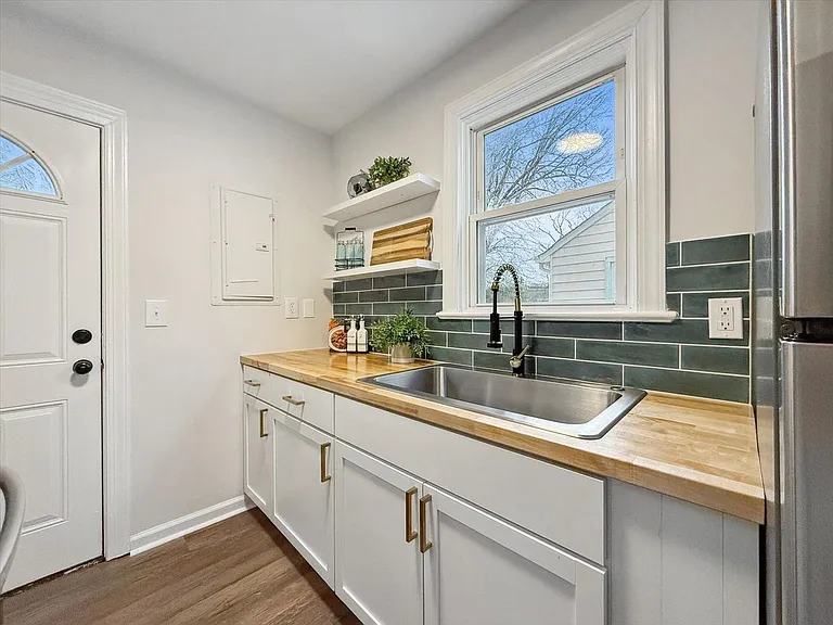 428 Hampton Roads Ave — Photo 13