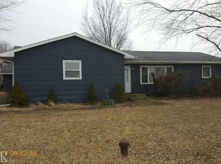 2530 Elevator St, Clinton, IL 61727