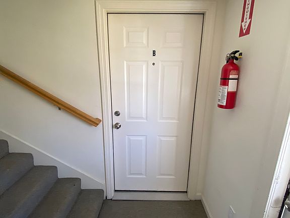 3rd image of 5 Dora Dr