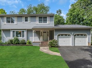 1 Weller Ct, Milltown, NJ 08850