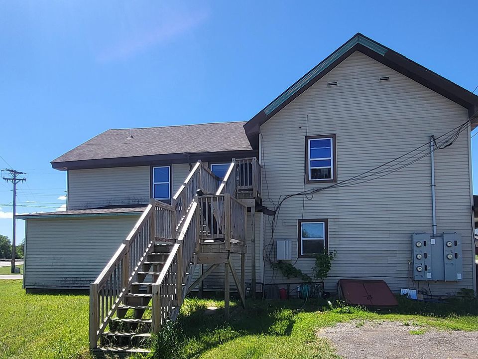 2nd image of 133 Mill St