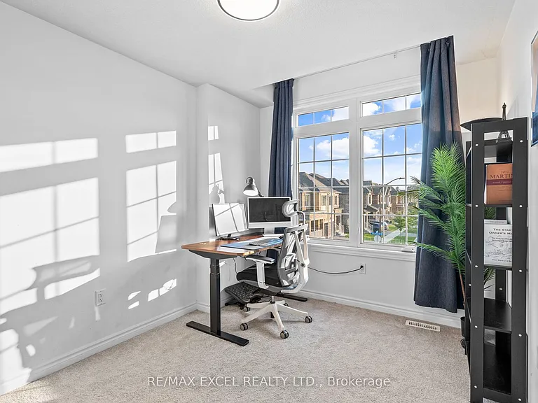 37 Macpherson St — Photo 30