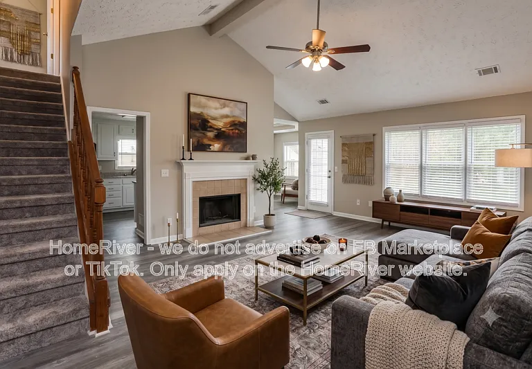 768 Wilkes Dr — Photo 2