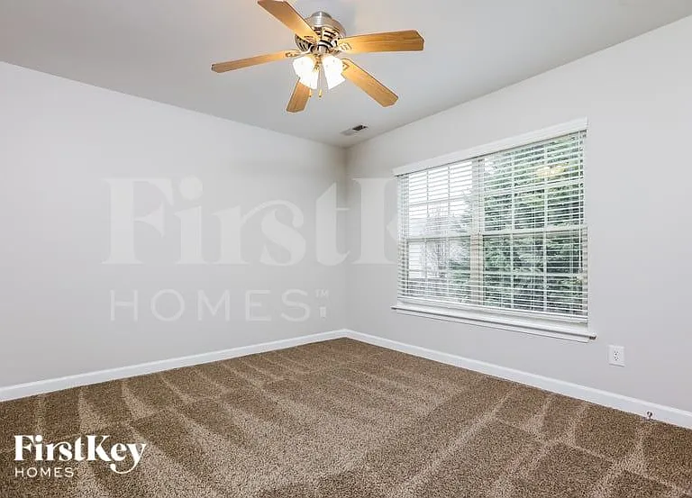 63 Sugarfield Ln — Photo 12