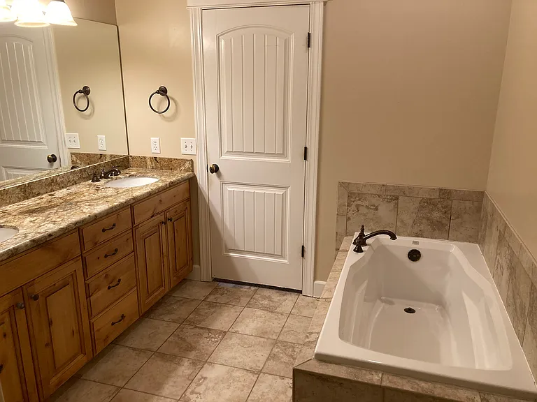 157 W Bamberger Way — Photo 5