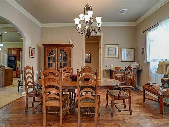 3rd image of 10647 Pelican Pointe Dr