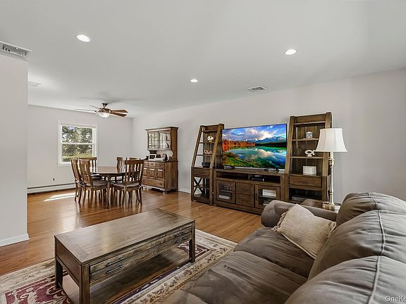 5th image of 53 Greenwood Lane