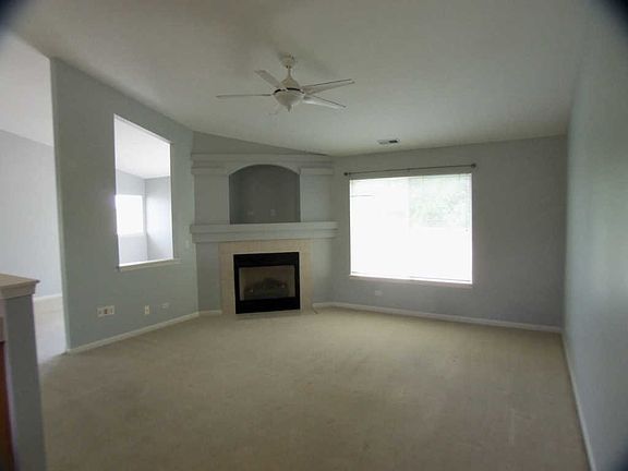 5th image of 997 Parkhill Cir