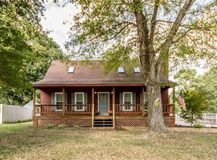 8612 Foxberry Dr, North Chesterfield, VA 23235