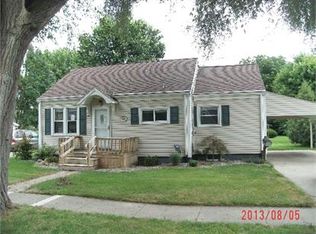 427 S Line St, Chesaning, MI 48616